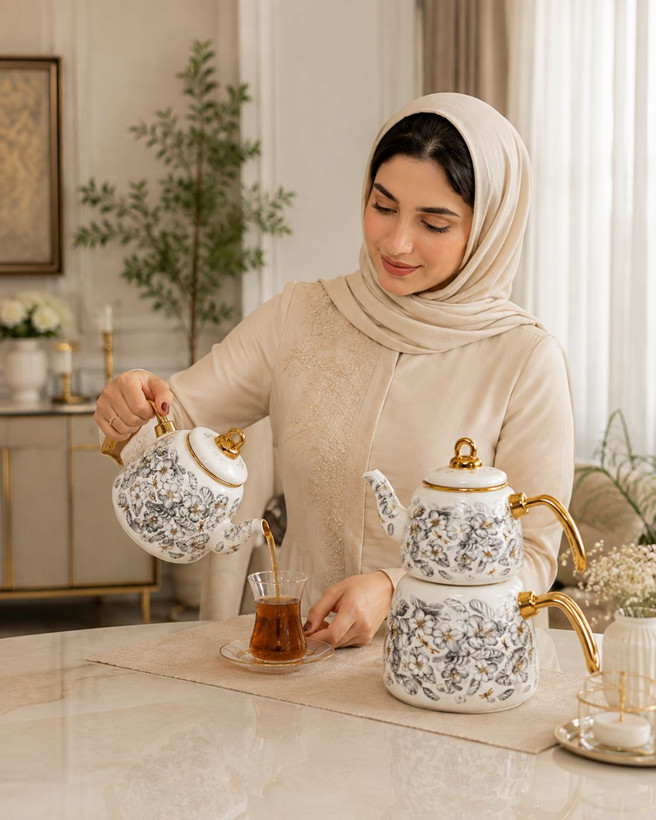 ست کتری و قوری چینی طرح گل و سنجاقک طلایی